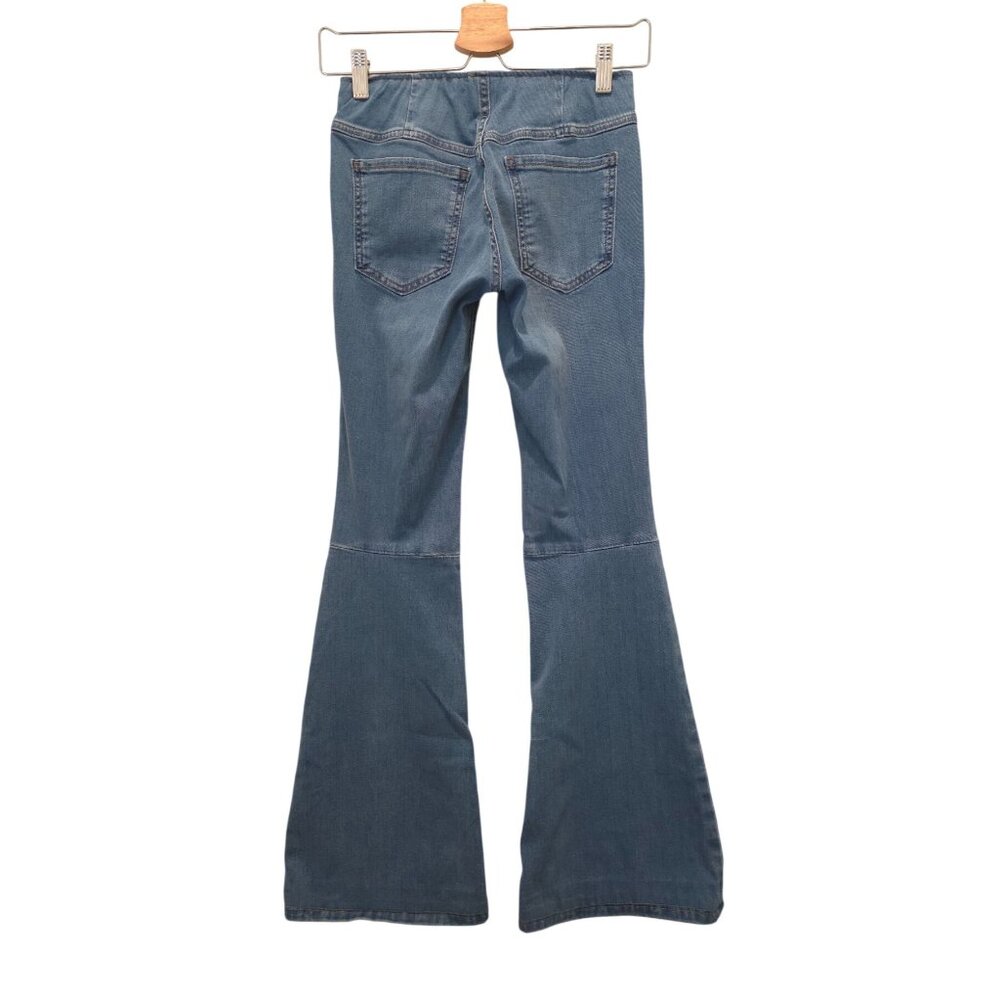 Free People We The Free PENNY Blue Pull-On Stretch Denim Flare Jeans Size 26 - Picture 2 of 8